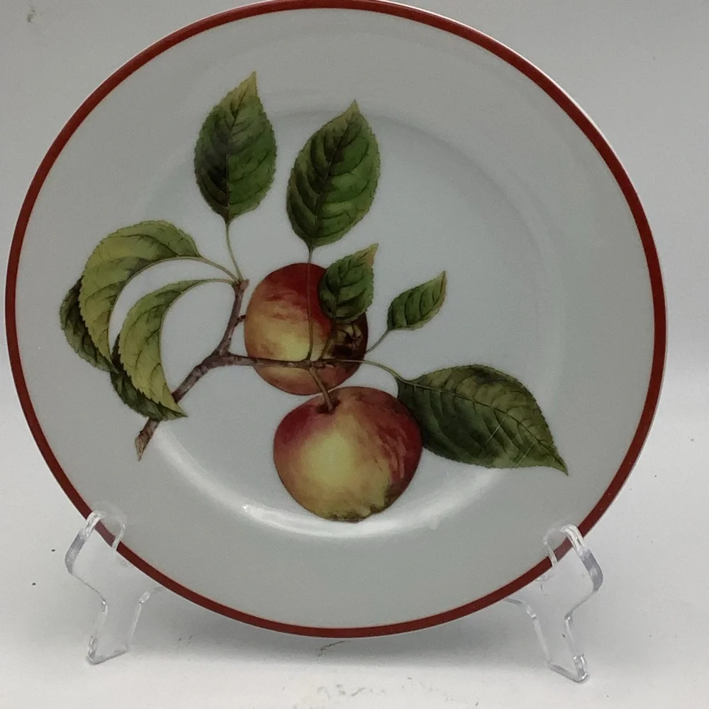 Two Williams Sonoma Apple Design Salad/ Luncheon Plates